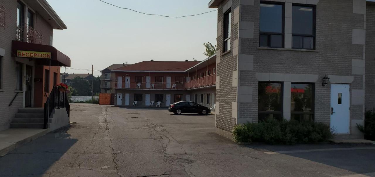 Motel Falcon Brossard Exterior foto