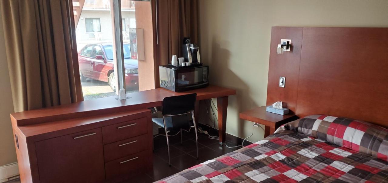 Motel Falcon Brossard Exterior foto